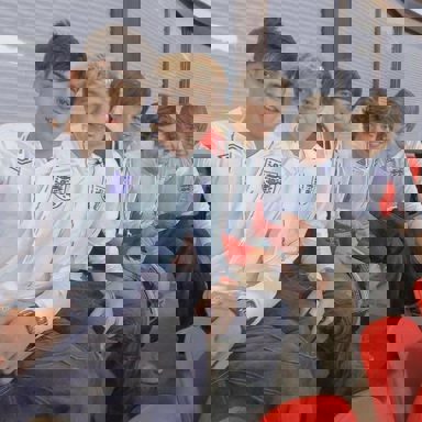 One Direction photo 10