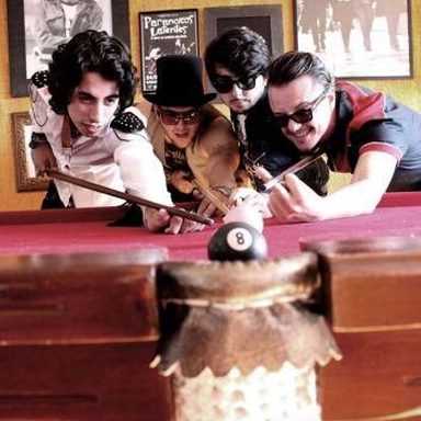 Paranóicos Latentes