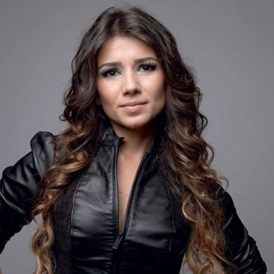 Paula Fernandes photo 37