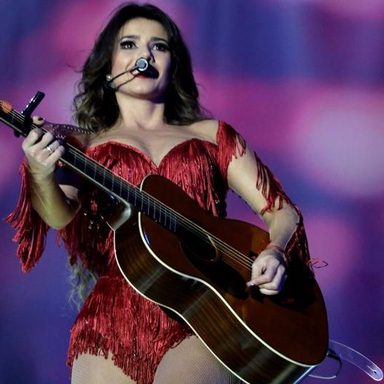 Paula Fernandes photo 19