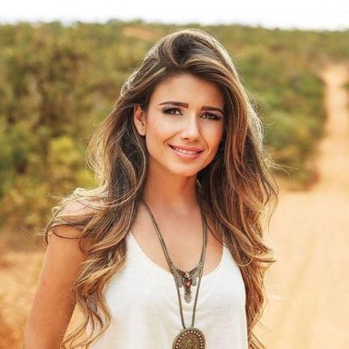 Paula Fernandes photo 22