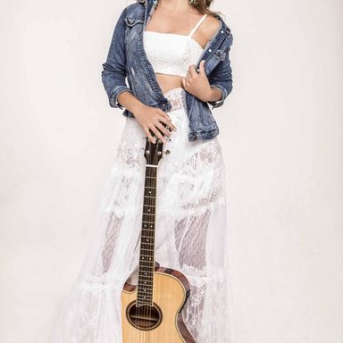 Paula Fernandes photo 34