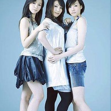 Perfume photo 103
