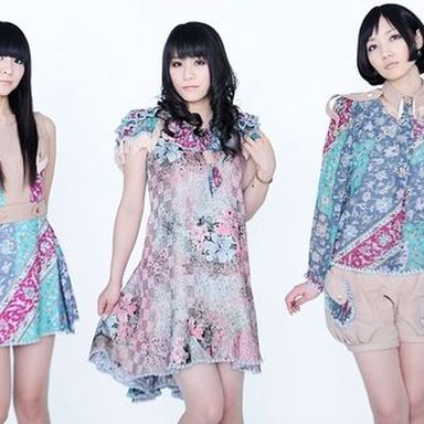 Perfume photo 92
