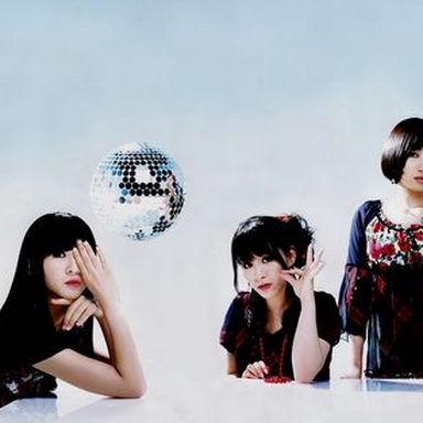 Perfume photo 96