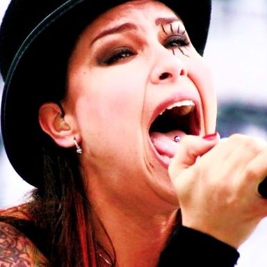 Pitty photo 27