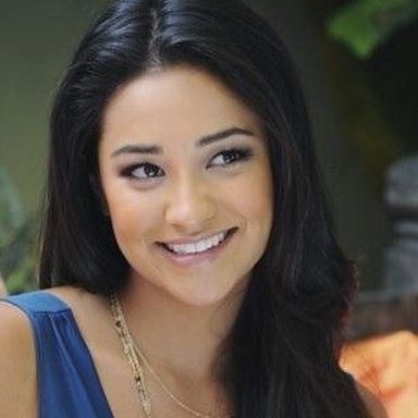 Pretty Little Liars photo 44