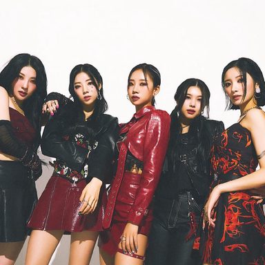 PURPLE KISS photo 35