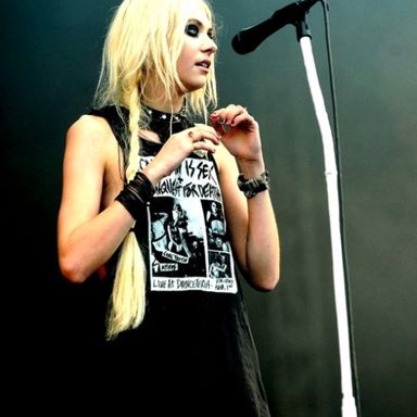 The Pretty Reckless photo 137