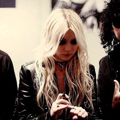 The Pretty Reckless photo 141
