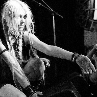 The Pretty Reckless photo 108