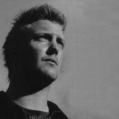 Queens Of The Stone Age photo 27