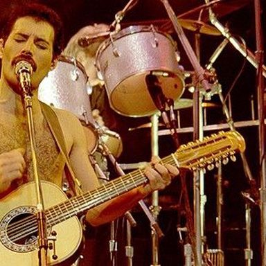 Queen photo 81