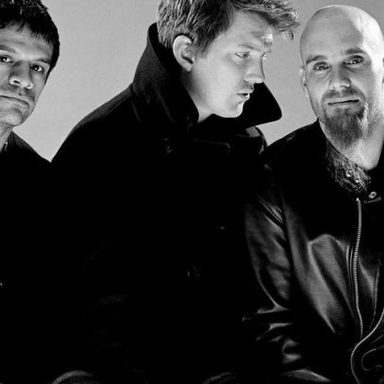 Queens Of The Stone Age photo 23