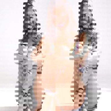 Rafaella Manville photo 12