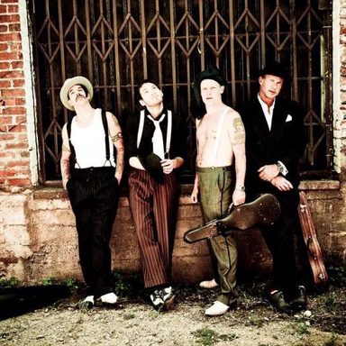 Red Hot Chili Peppers photo 27