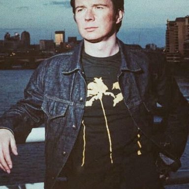 Rick Astley photo 10