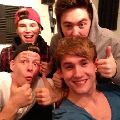 Rixton photo 18