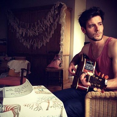 Roo Panes photo 12