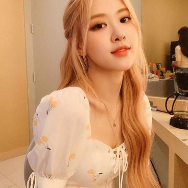 ROSÉ photo 42