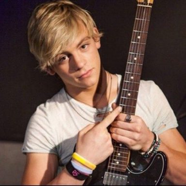 Ross Lynch photo 16