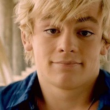 Ross Lynch photo 29