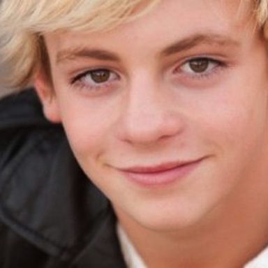 Ross Lynch photo 38