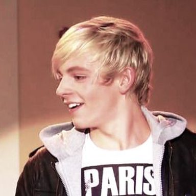 Ross Lynch photo 36