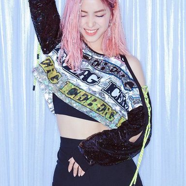 RYUJIN (ITZY) photo 33
