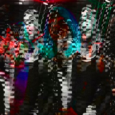 Samira Close photo 9