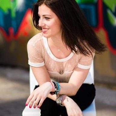 Sara Diamond photo 28