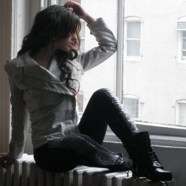Sara Diamond photo 57