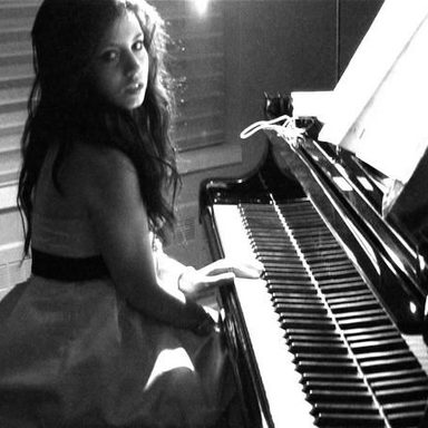 Sara Diamond photo 58