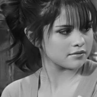 Selena Gomez photo 649