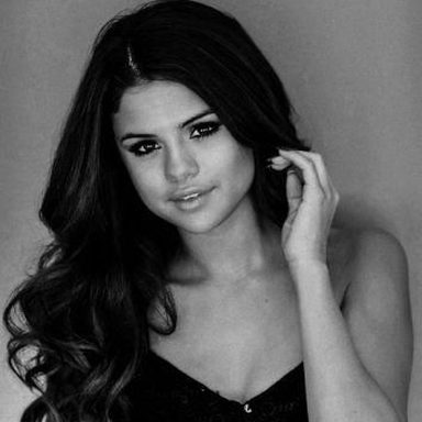 Selena Gomez photo 373