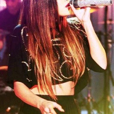 Selena Gomez photo 329