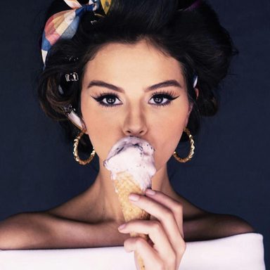 Selena Gomez photo 265