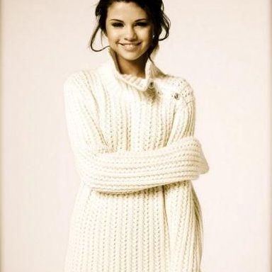 Selena Gomez photo 293