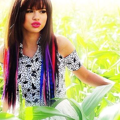 Selena Gomez photo 533