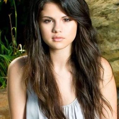 Selena Gomez photo 285