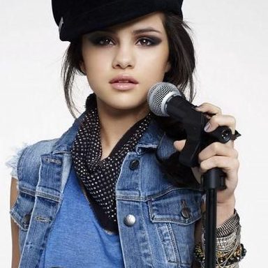 Selena Gomez photo 339