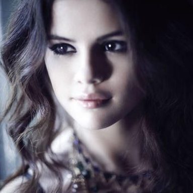 Selena Gomez photo 391