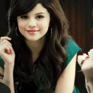 Selena Gomez photo 668