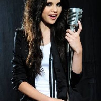 Selena Gomez photo 631
