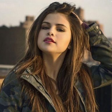 Selena Gomez photo 385