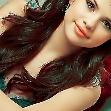 Selena Gomez photo 570