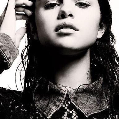 Selena Gomez photo 400