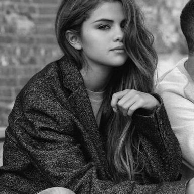 Selena Gomez photo 335