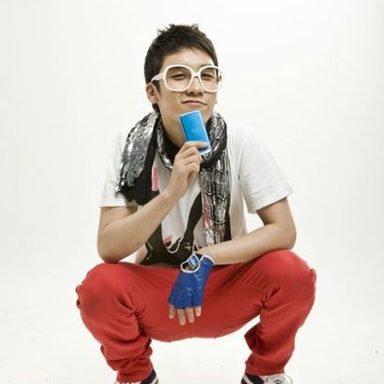 SeungRi photo 26