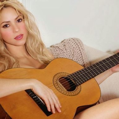 Shakira photo 17